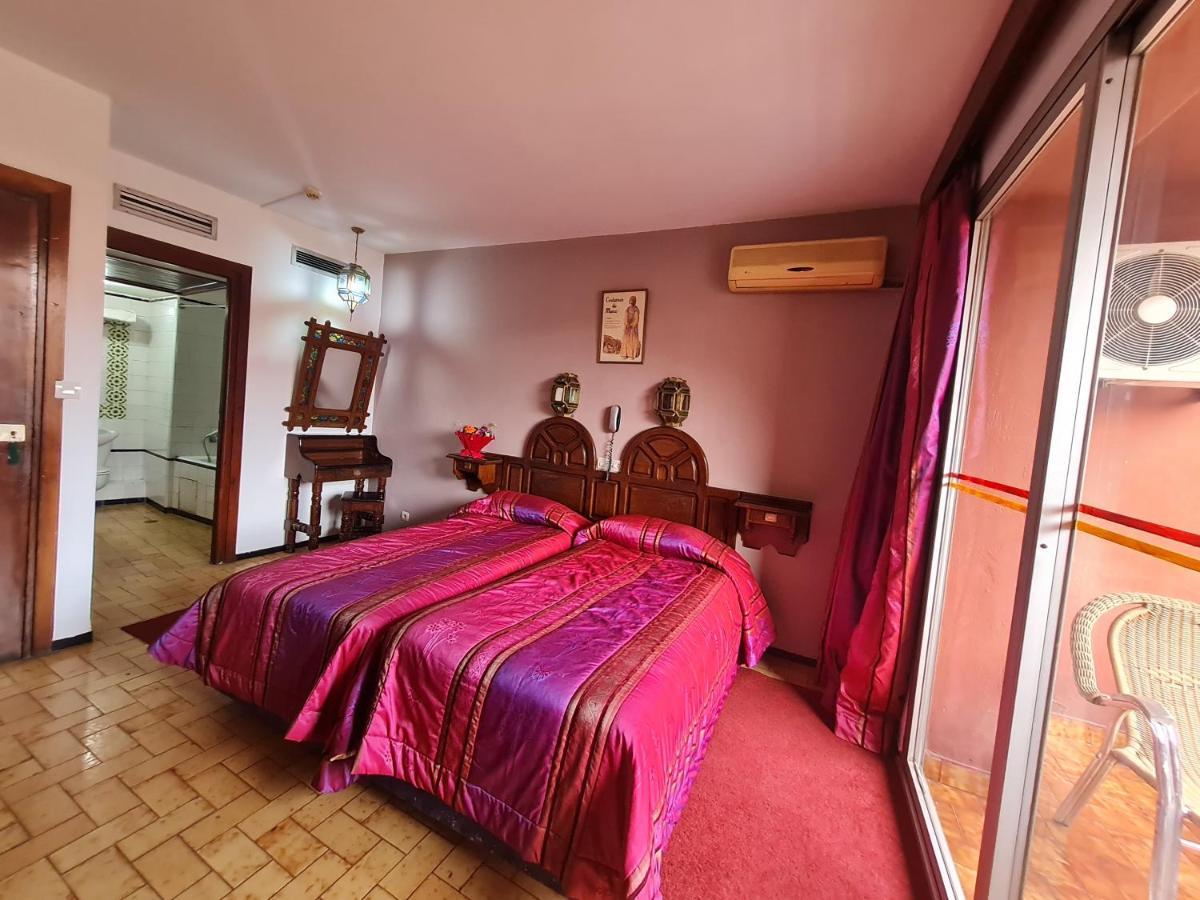 Doppelzimmer mit Balkon