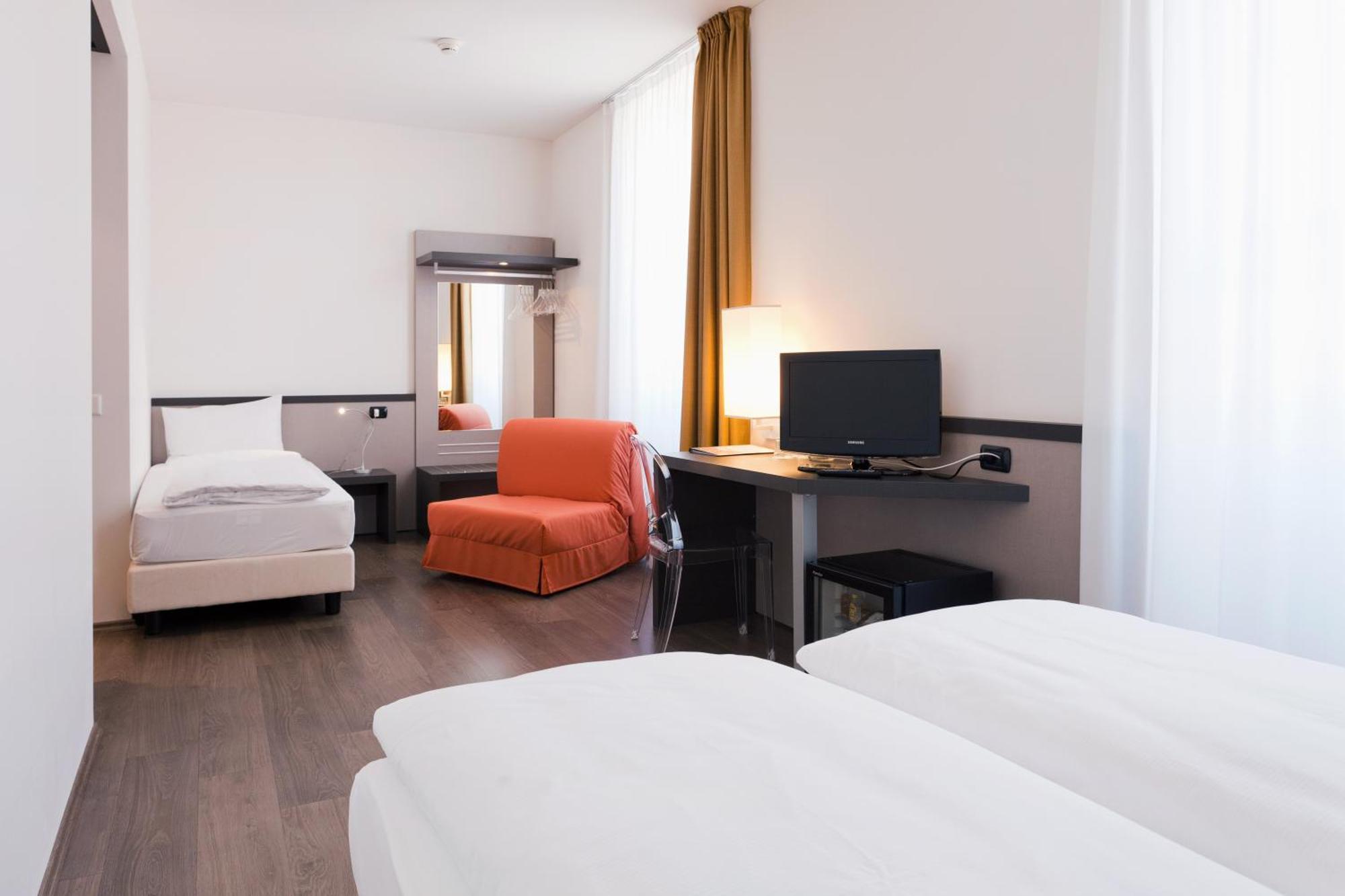 Dreibettzimmer