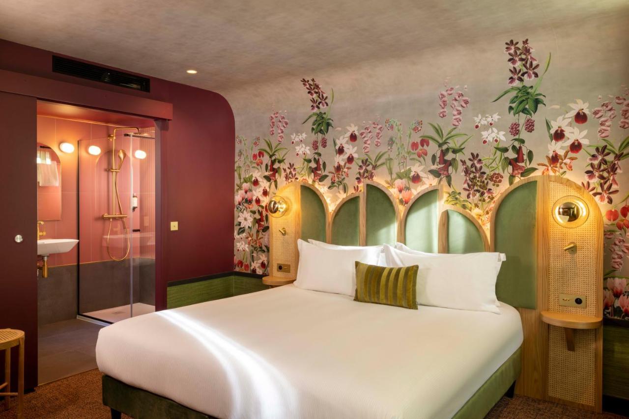 Deluxe Zimmer mit Kingsize-Bett
