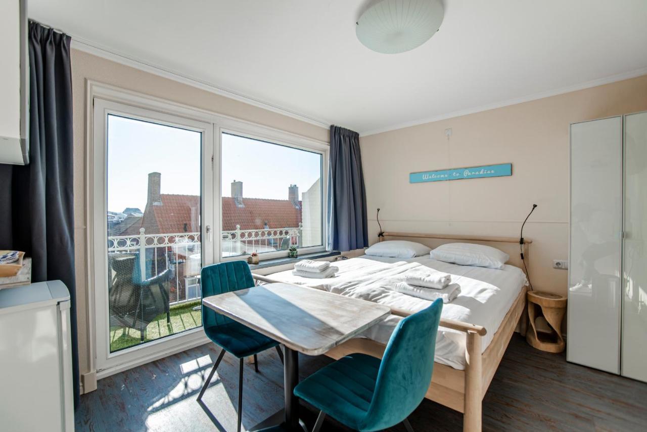 Studio mit Balkon