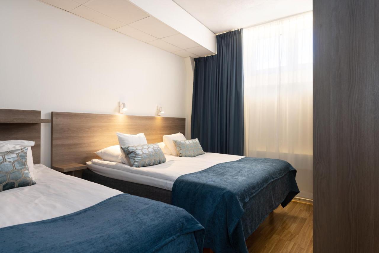 Dreibettzimmer mit eigenem Bad