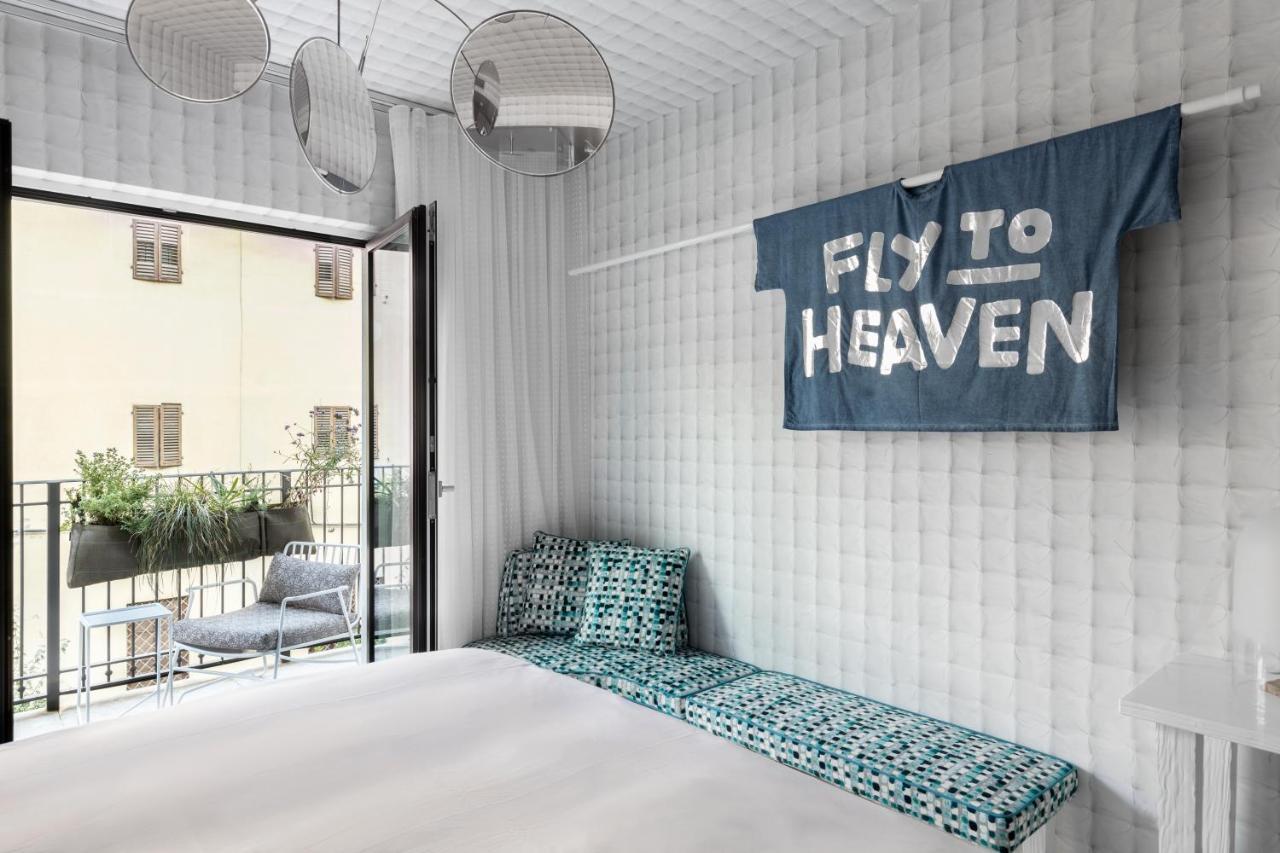 Medium Bianco mit Balkon