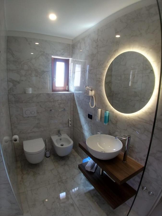 Superior Doppel- oder Zweibettzimmer mit Terrasse und Seeblick