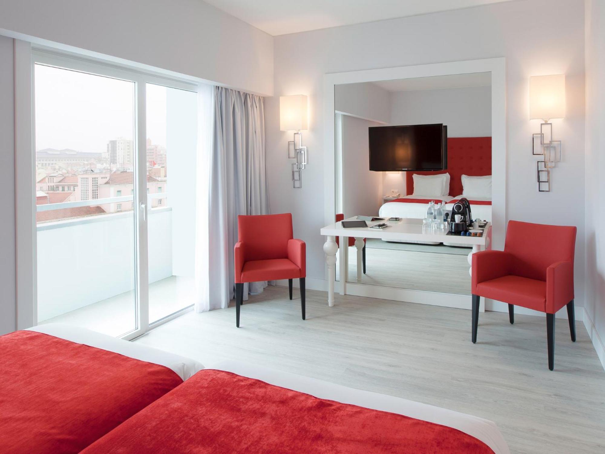 Premium Doppel-/Zweibettzimmer mit Balkon