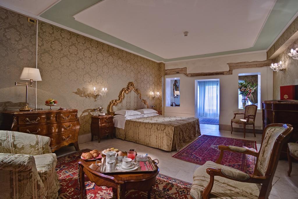 Junior Suite mit Kanalblick