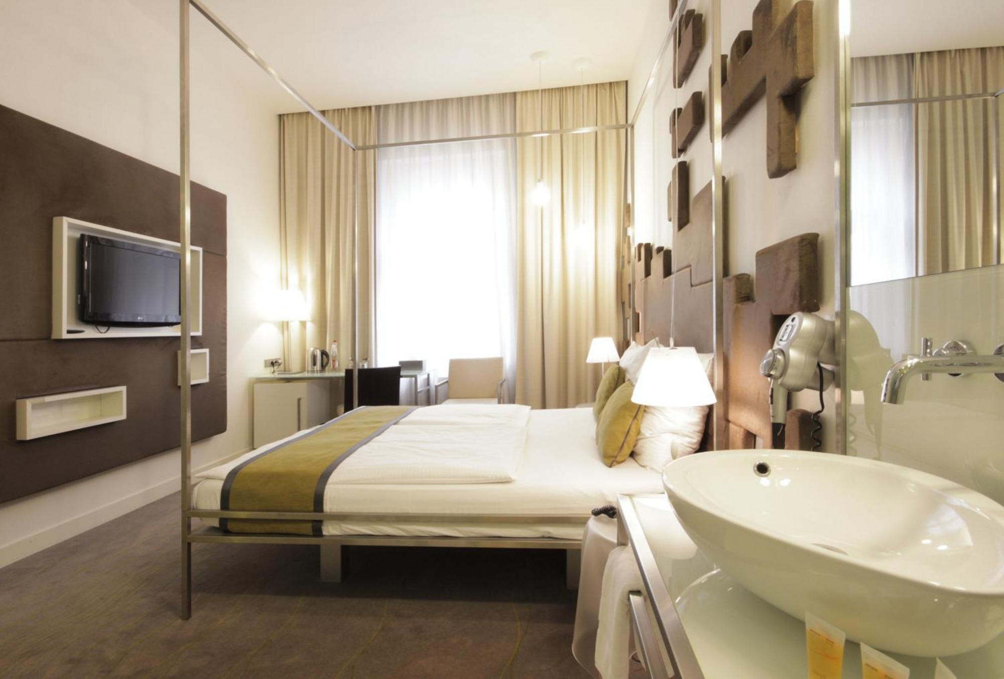 Single Room,1209833173:JPEG