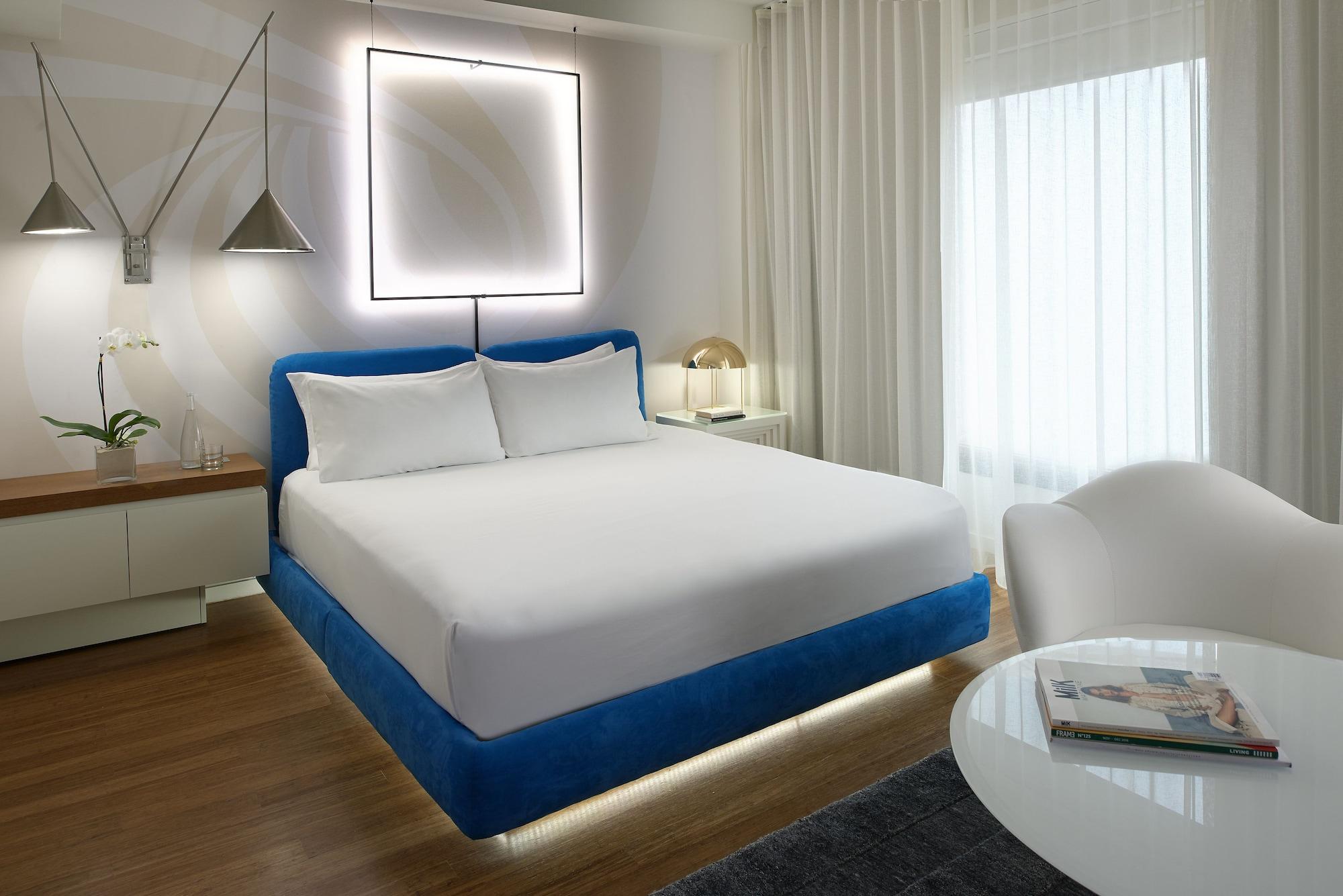 Superior Zimmer mit Kingsize-Bett und Balkon