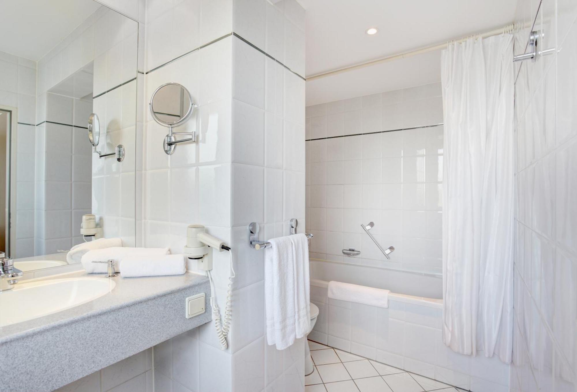 Deluxe Doppel- oder Zweibettzimmer mit Küchenzeile