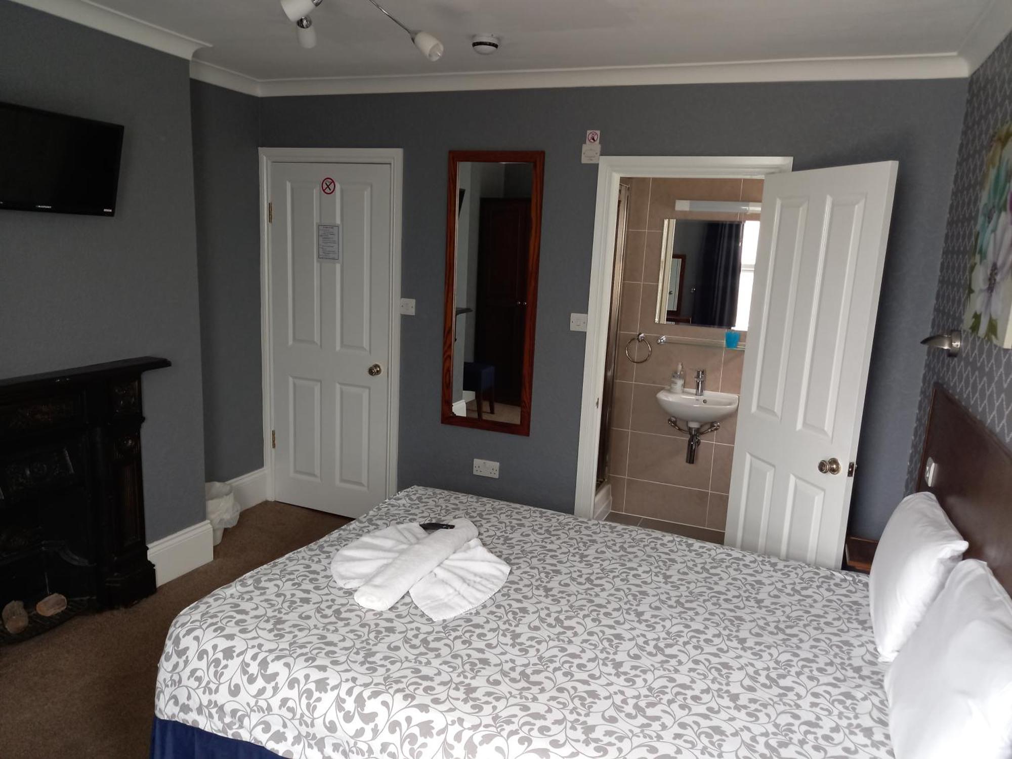 Double Room with Private Bathroom,1629393958:JPEG