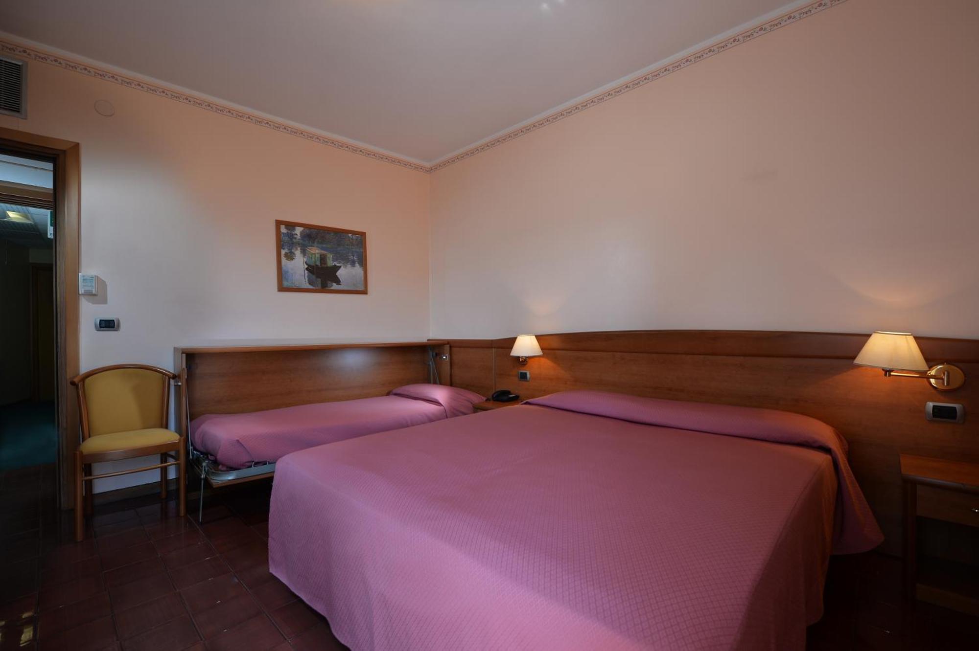 Dreibettzimmer