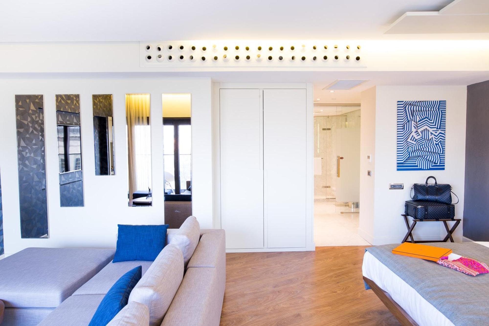 Penthouse Suite
