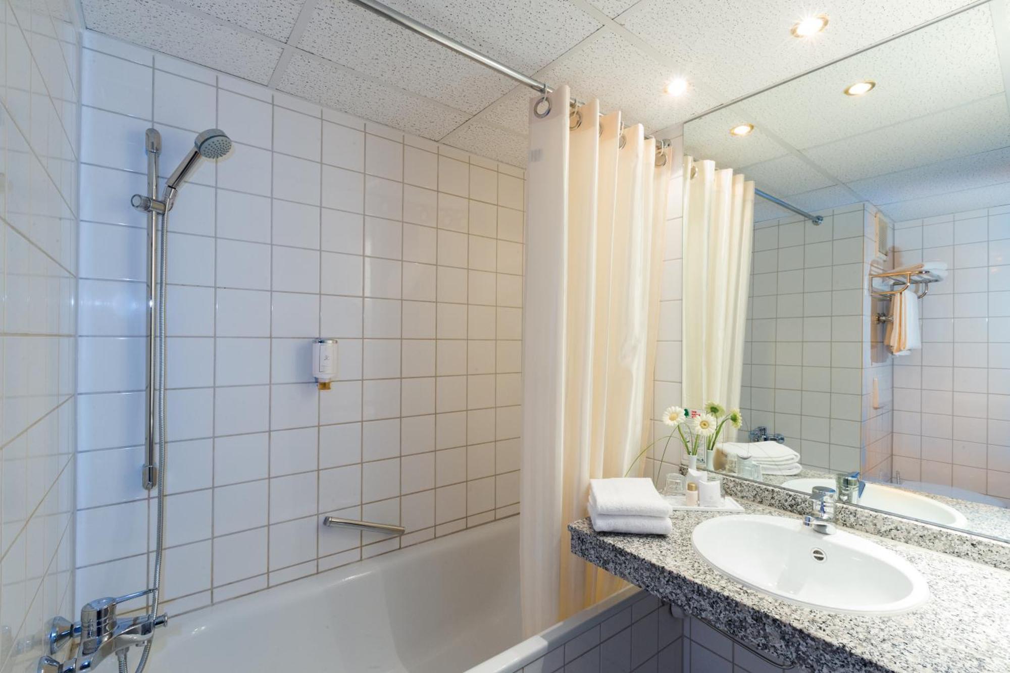 Einzelzimmer mit Doppelbett