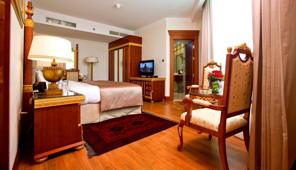 Superior Zimmer mit Kingsize-Bett