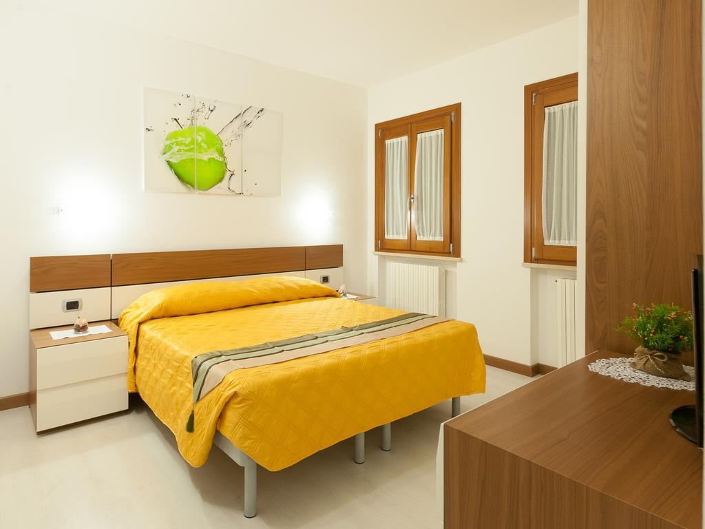 Vierbettzimmer mit eigenem Bad