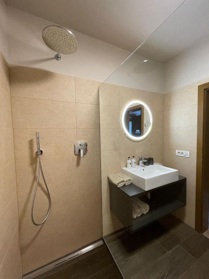 Doppelzimmer mit Balkon