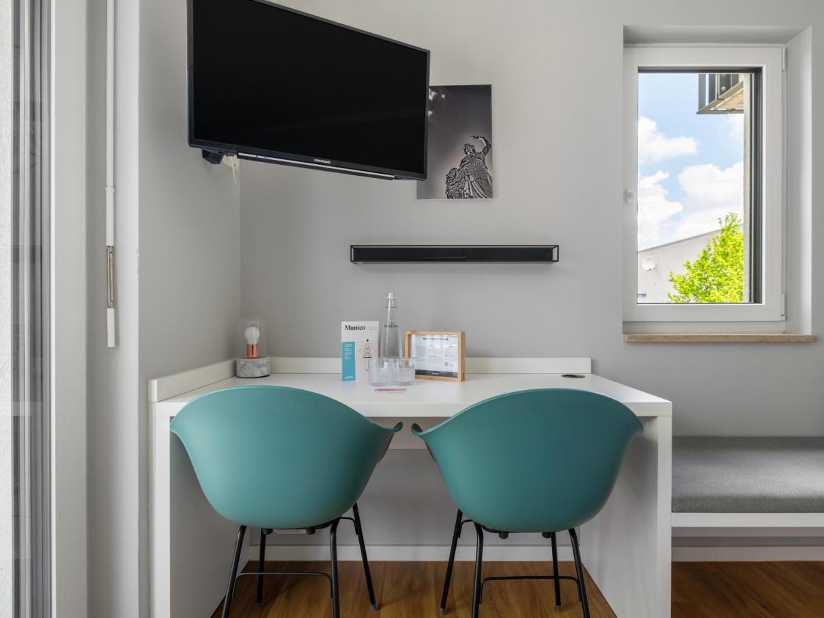 Large Studio with Kitchenette and Balcony,1228846745:JPEG