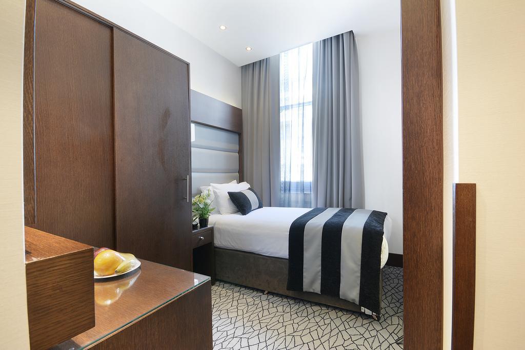 Deluxe Single Room