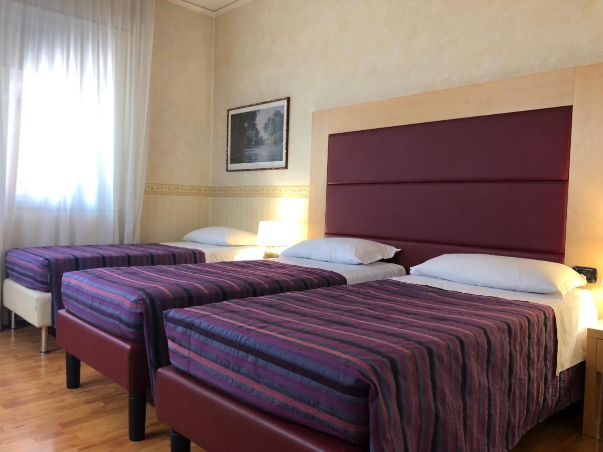 Dreibettzimmer