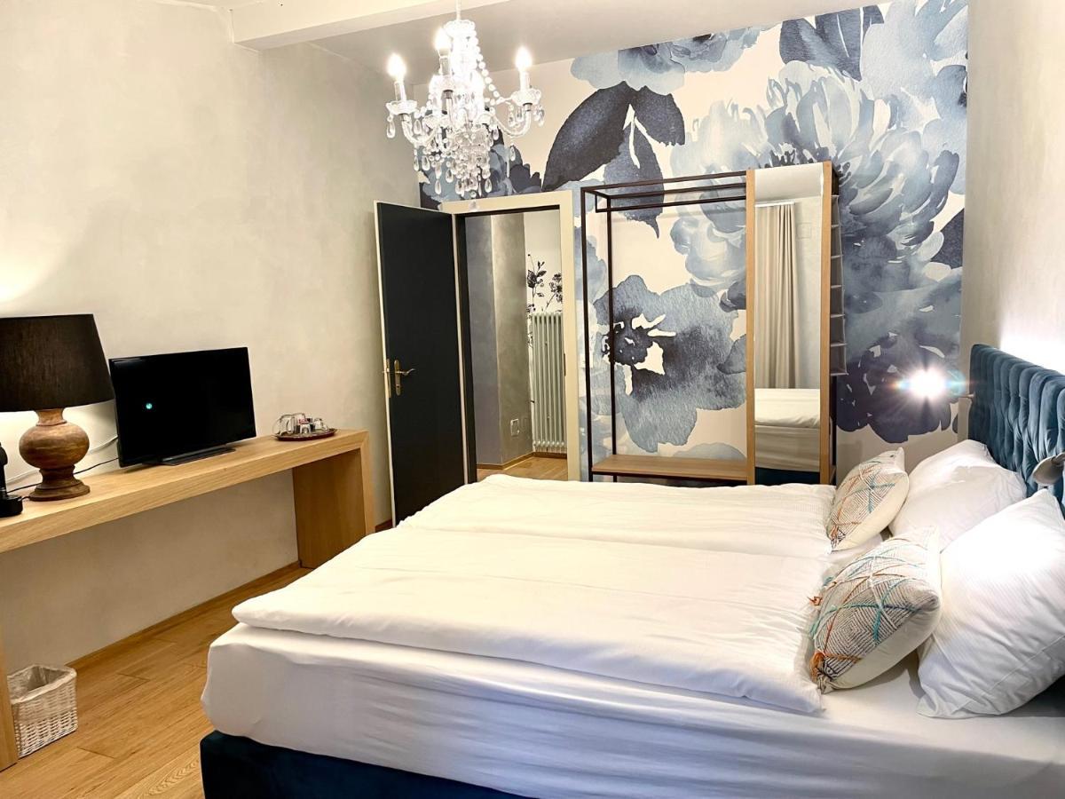 Doppelzimmer mit Balkon