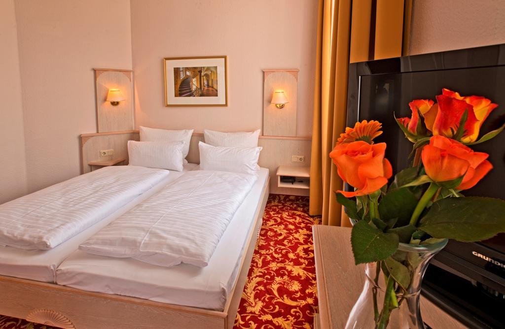 Doppelzimmer mit Balkon