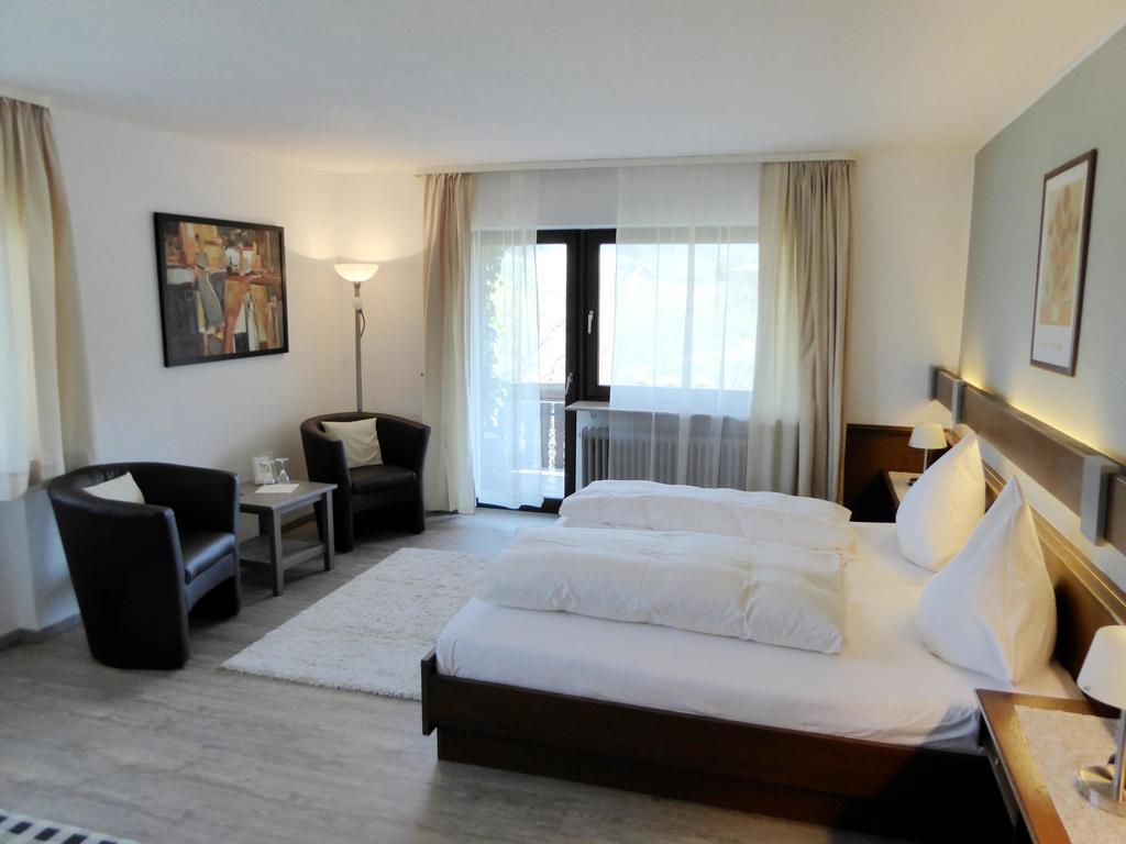 Doppelzimmer mit Balkon (1-3 Erwachsene)