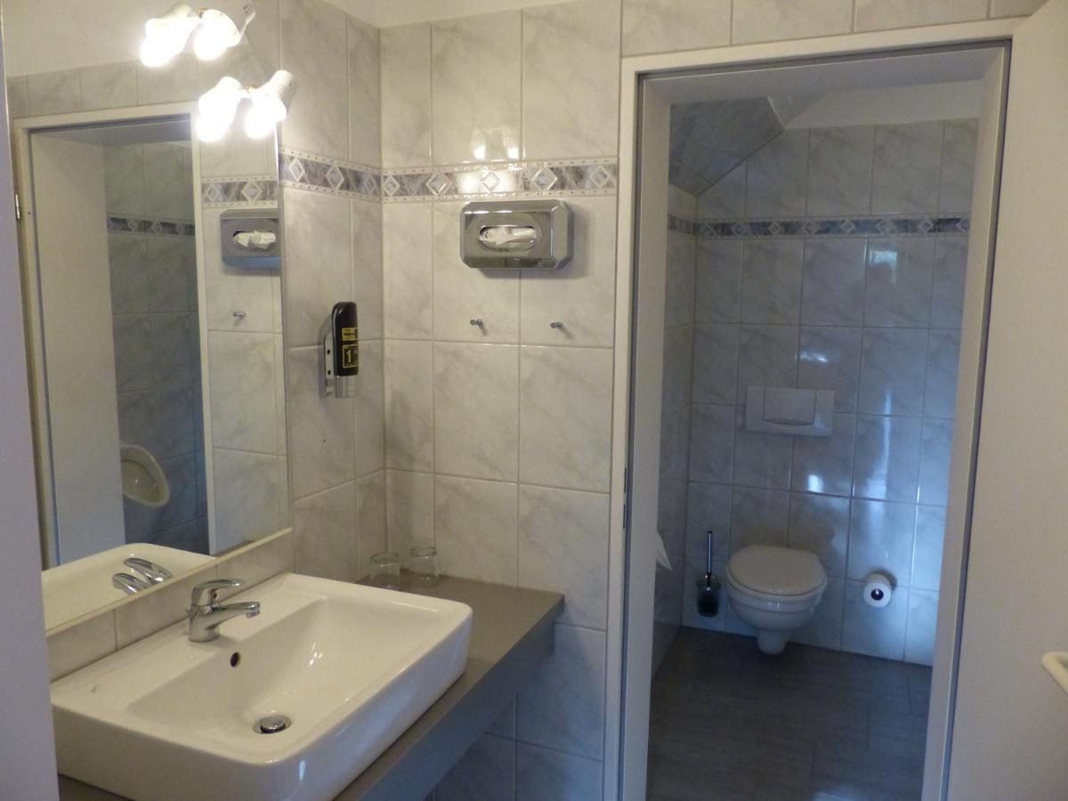 Familienzimmer (2 Erwachsene + 2 Kinder)