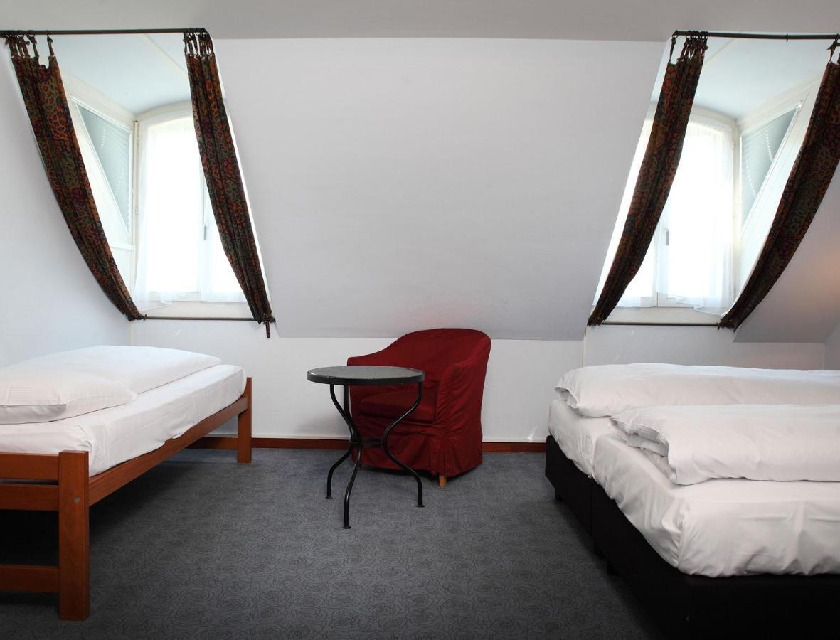 Familienzimmer (3 Erwachsene)