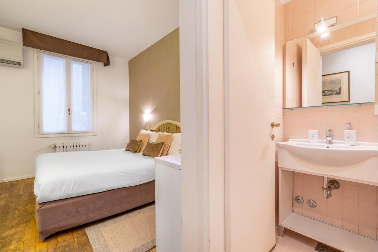 Doppel- oder Zweibettzimmer