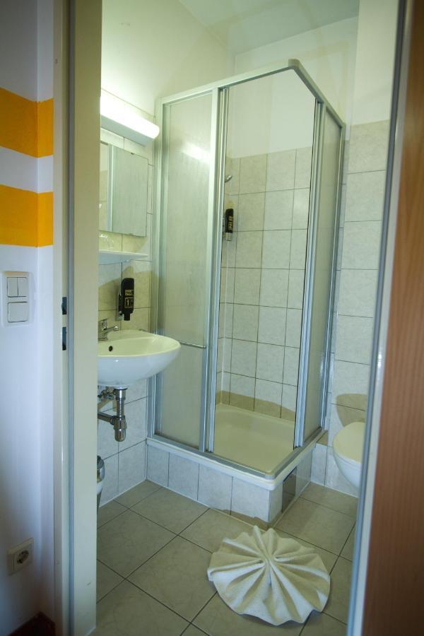 Dreibettzimmer
