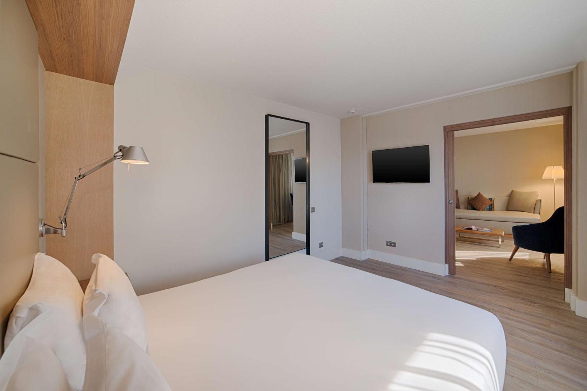 Familiensuite (3 Erwachsene + 1 Kind)