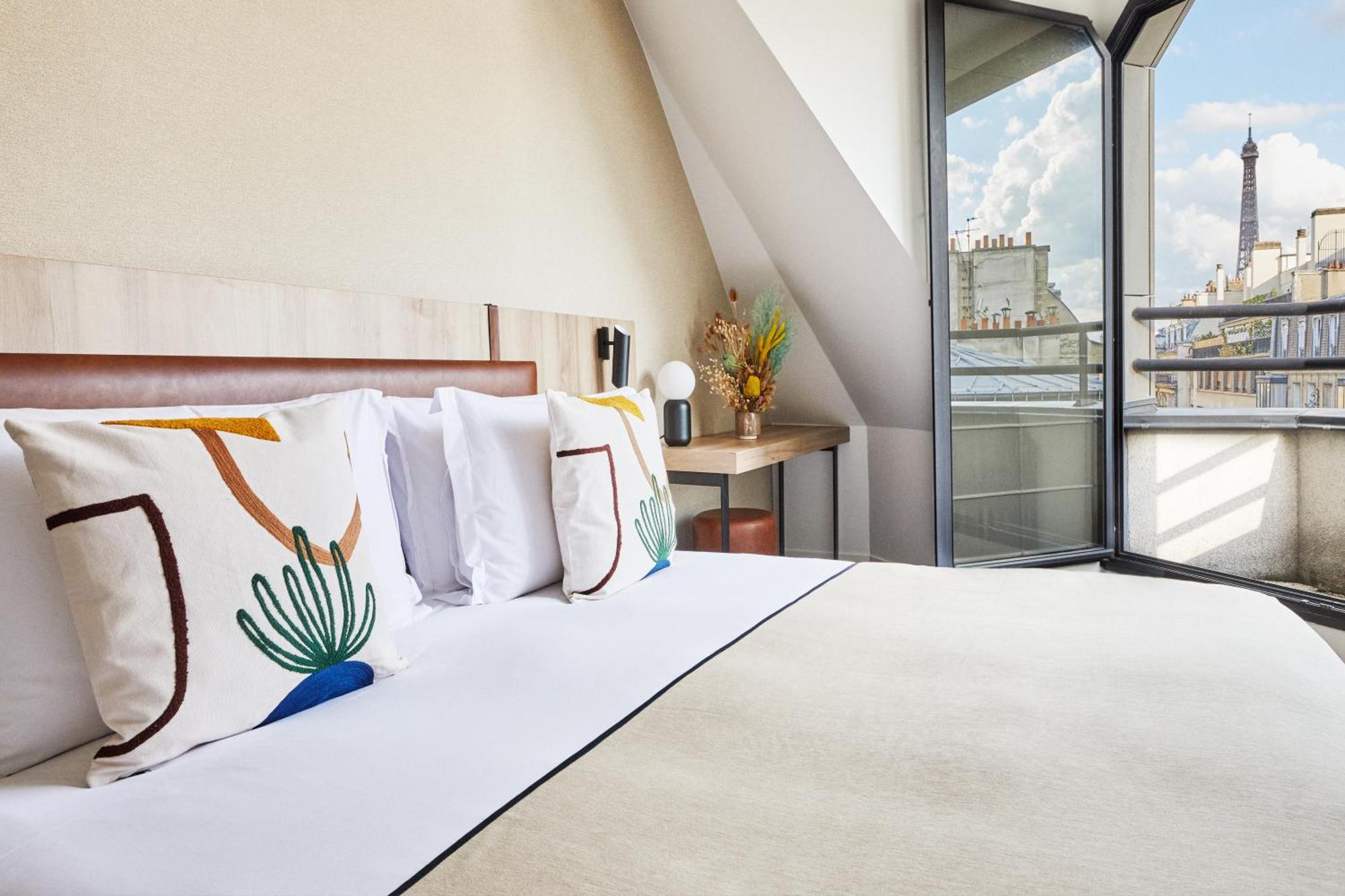 Superior Zimmer mit Aussicht auf den Eiffelturm