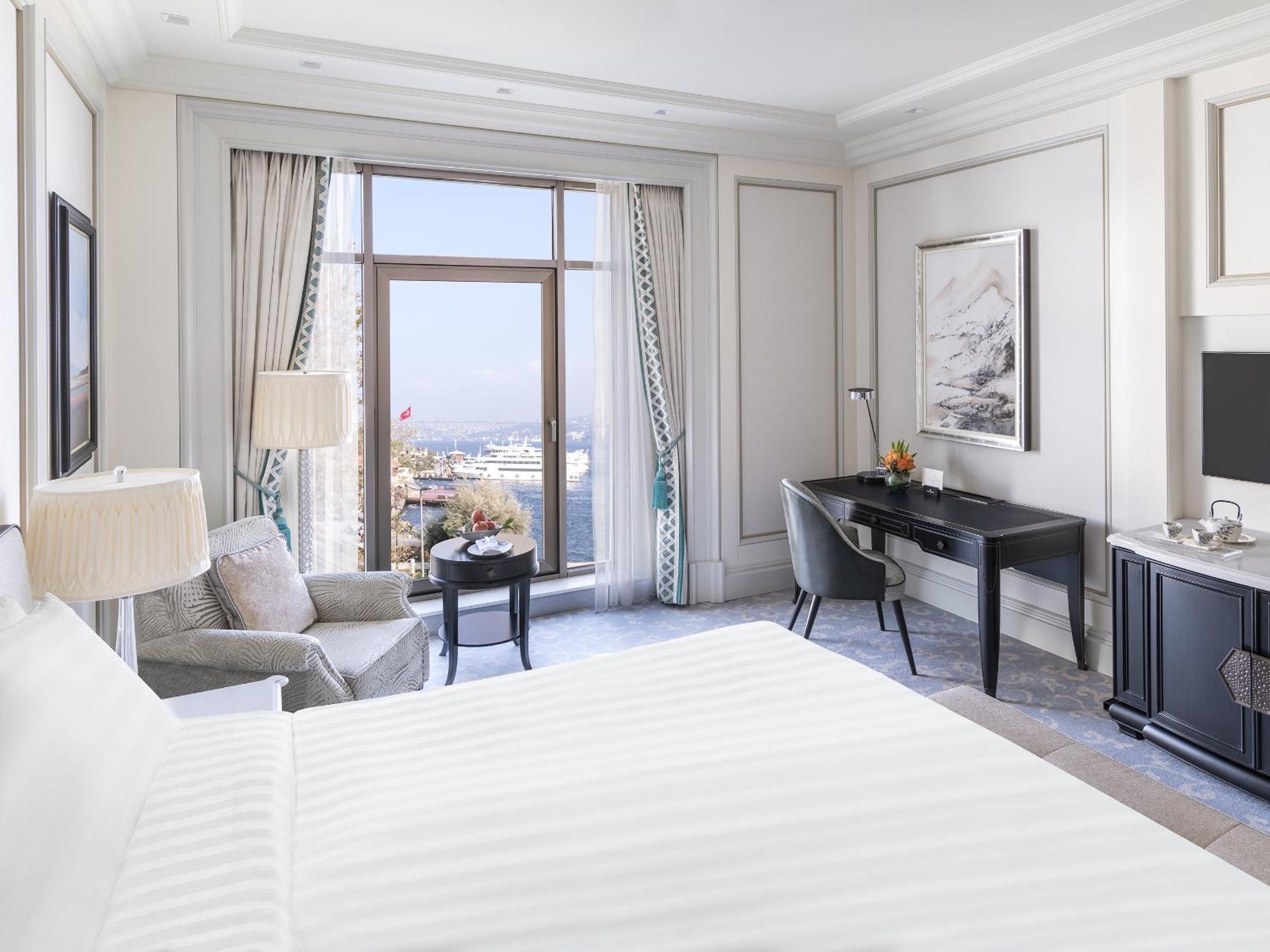 Horizon Bosphorus Zimmer mit Kingsize-Bett und exklusiven Horizon-Privilegien