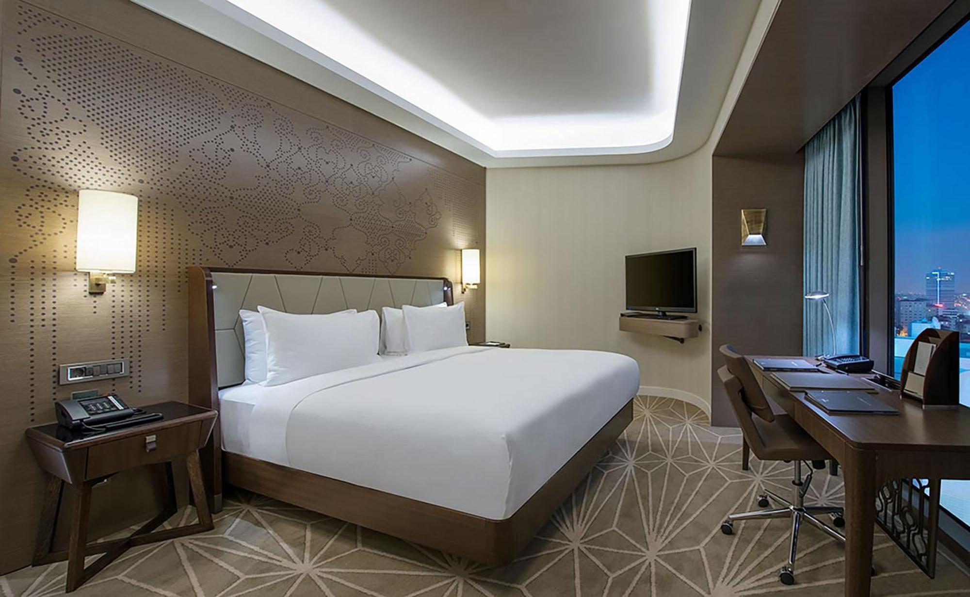 Zimmer mit Kingsize Bett