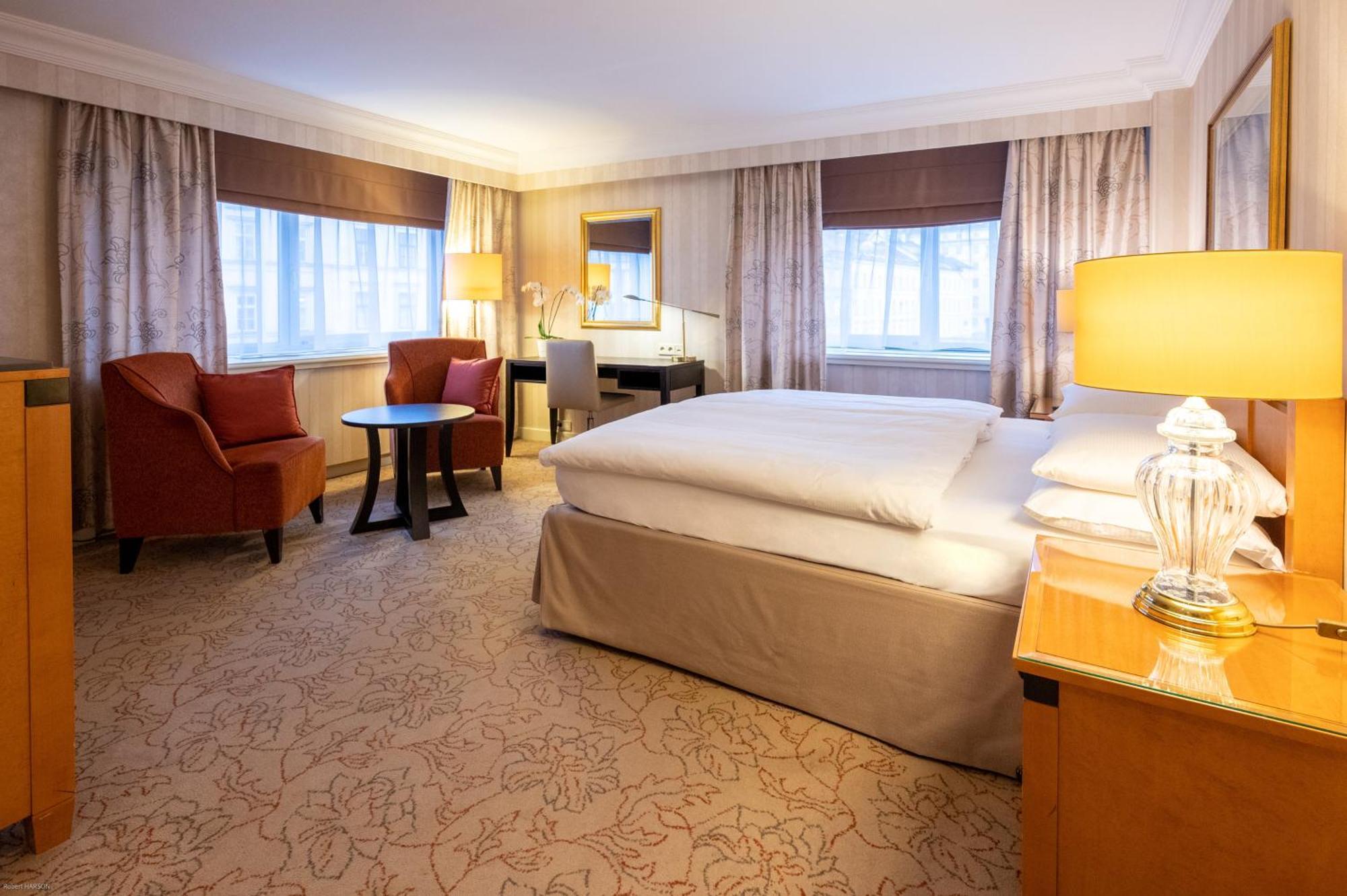 Premium King Room with City View,1121784921:JPEG