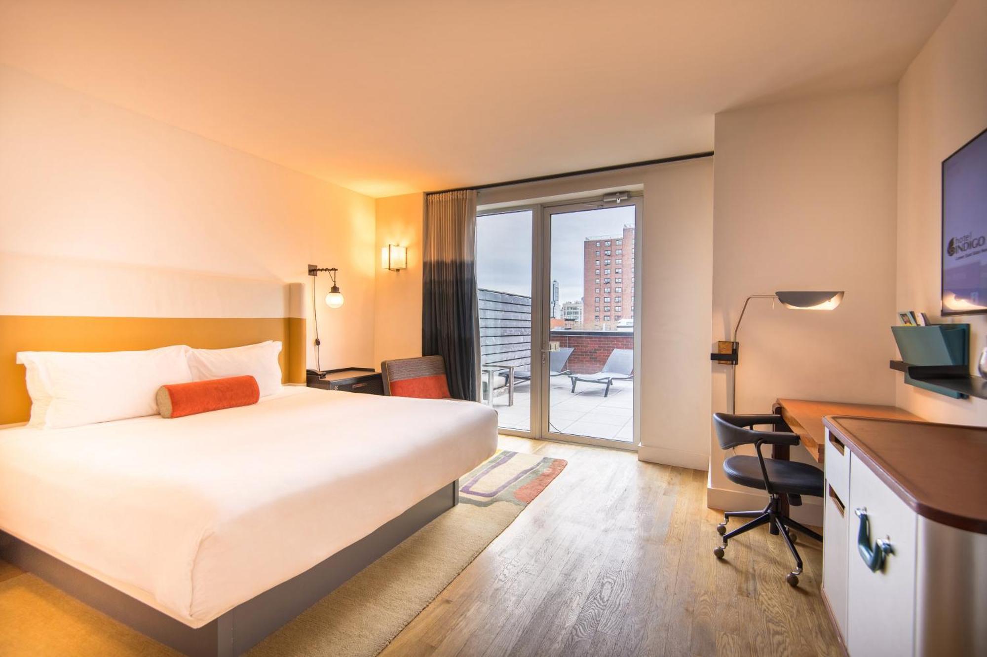 Premium Zimmer mit Kingsize-Bett, Stadtblick und Balkon