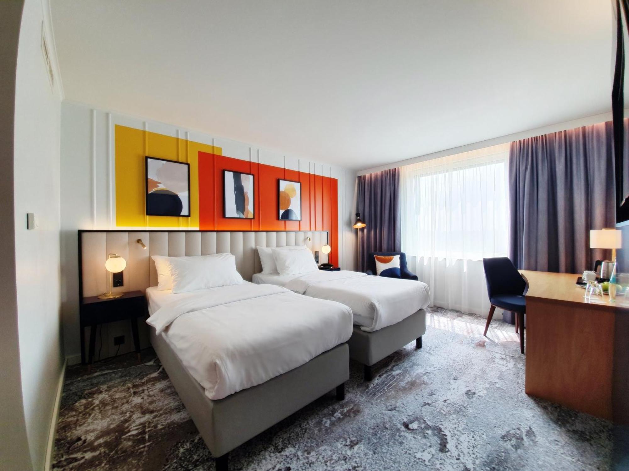 Standard Zweibettzimmer mit Stadtblick