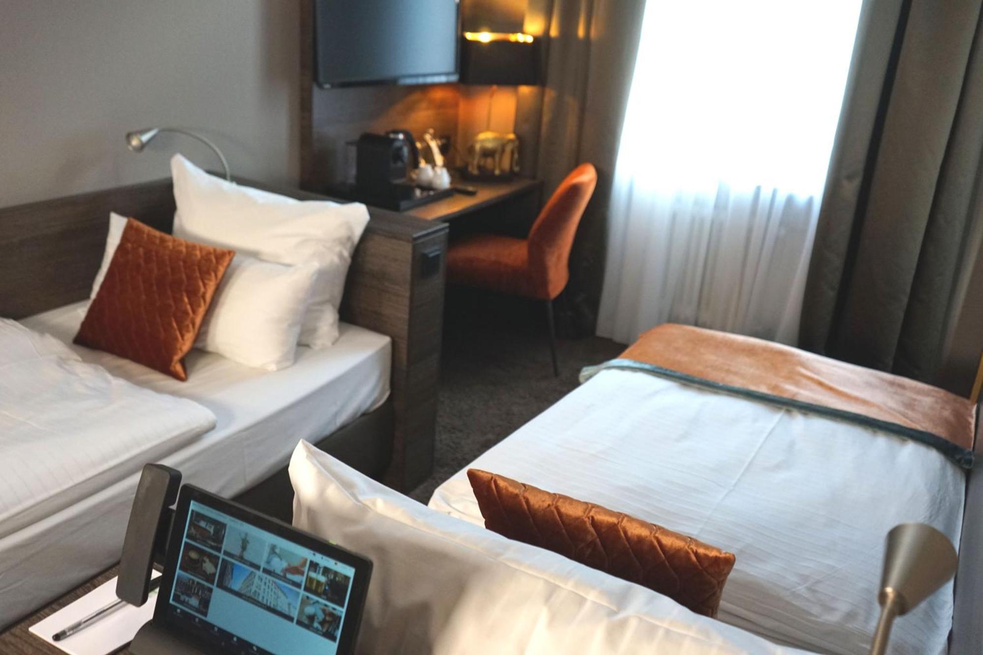 Superior Twin Room,1276970710:JPEG