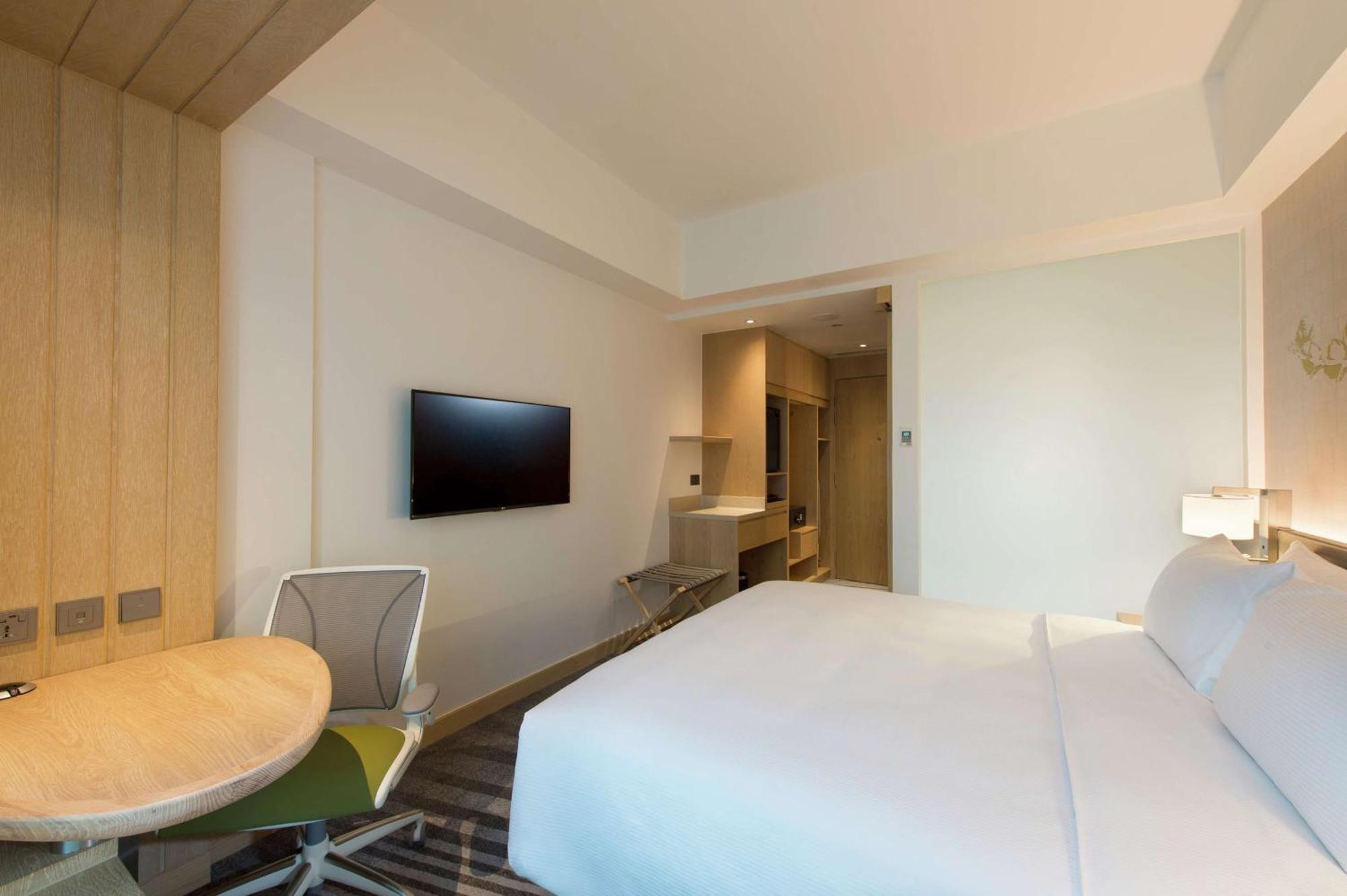 Zimmer mit Kingsize Bett