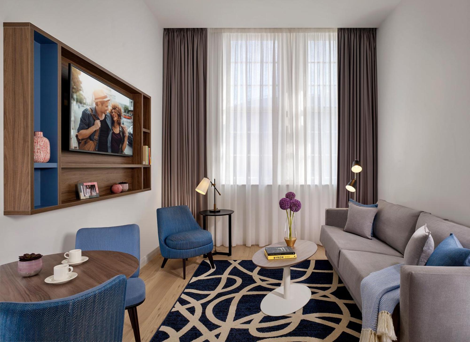 One-Bedroom Apartment,1284107596:JPEG