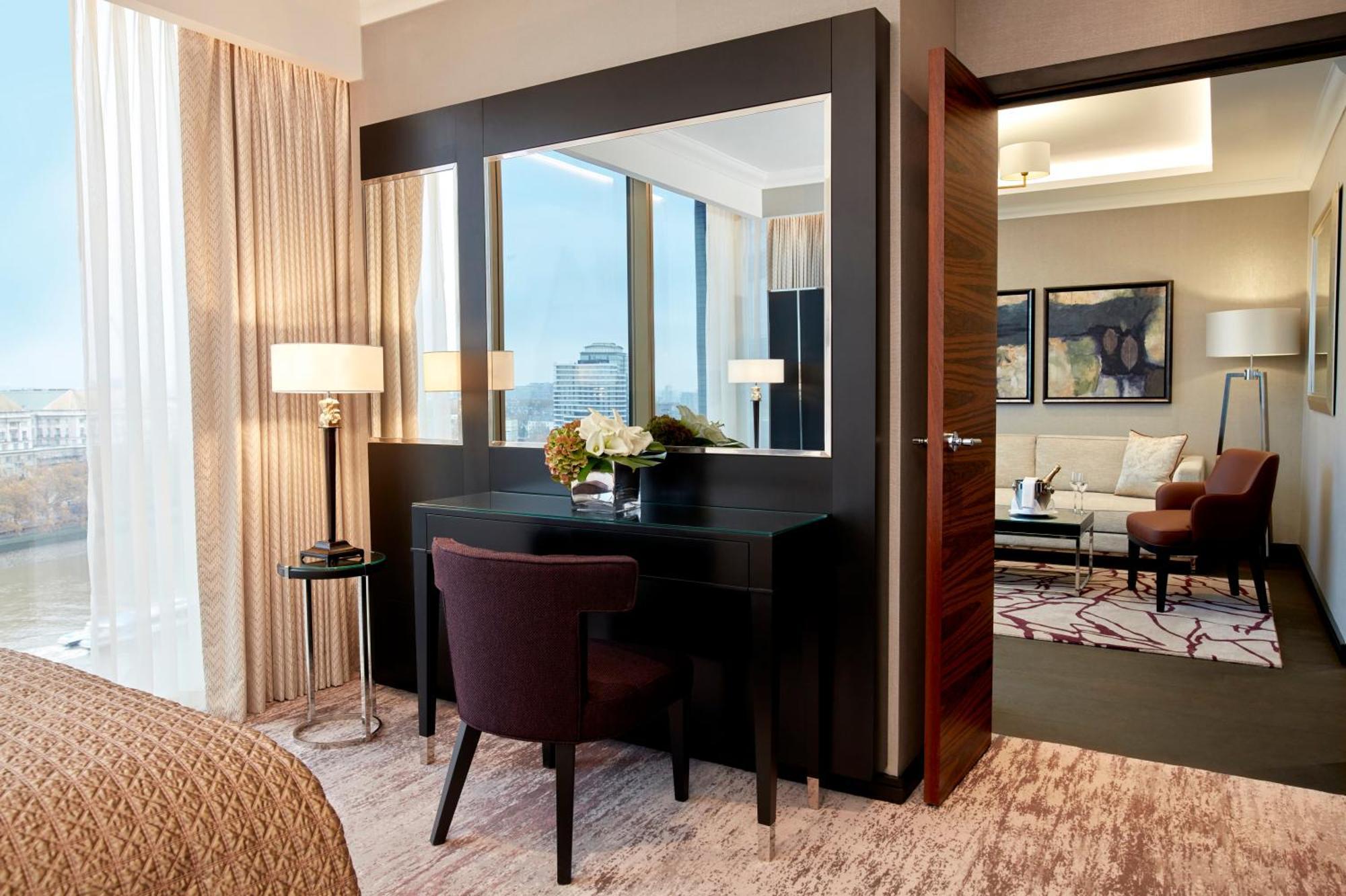 Executive Suite mit Balkon und Flussblick
