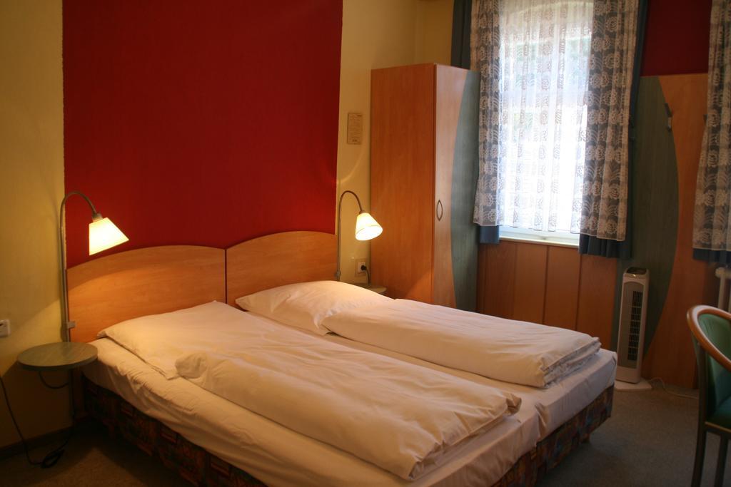 Doppelzimmer mit Gemeinschafts-WC