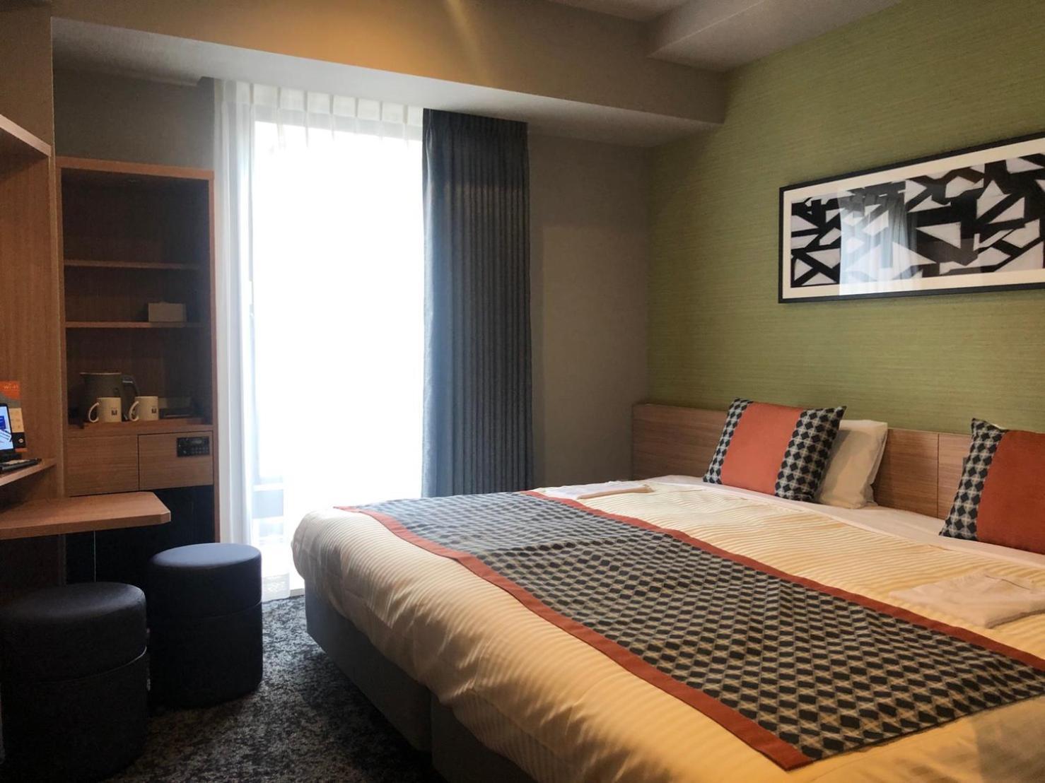 Standard Zimmer mit Kingsize-Bett