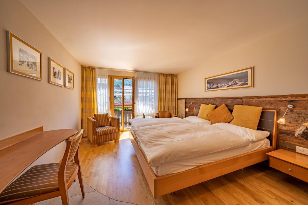 Doppelzimmer mit Balkon