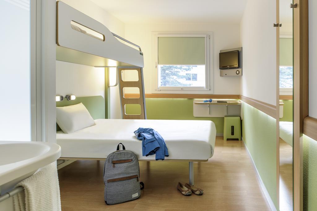 Dreibettzimmer