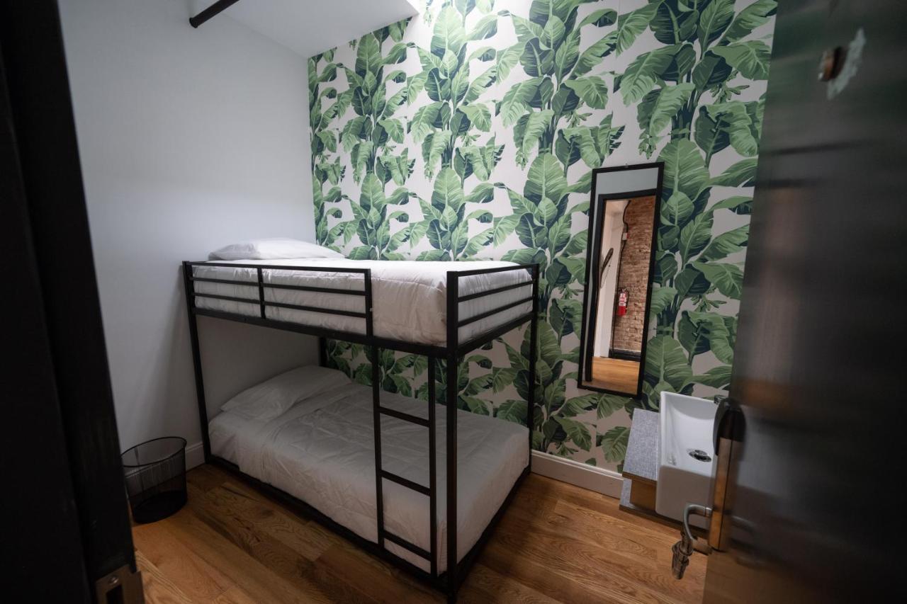 Doppelzimmer mit Gemeinschaftsbad