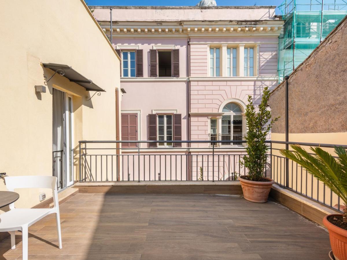 Medium Zimmer mit Terrasse und Zustellbett