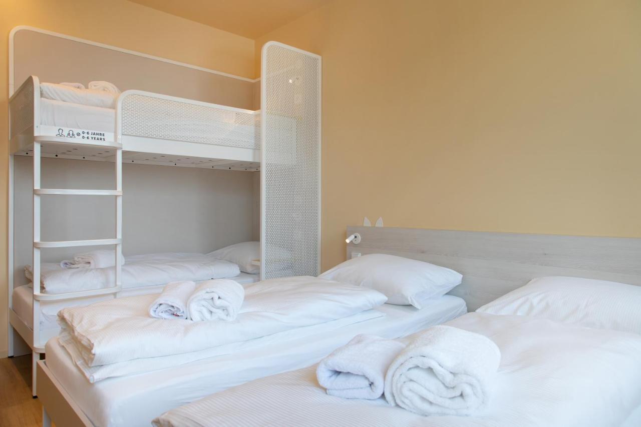 Quadruple Room,1298787634:JPEG