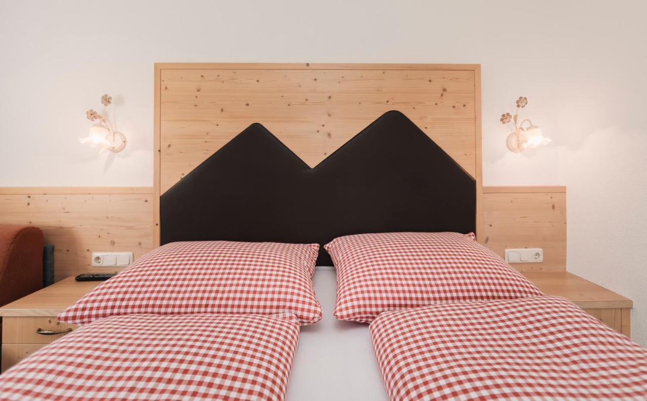 Doppelzimmer mit Balkon