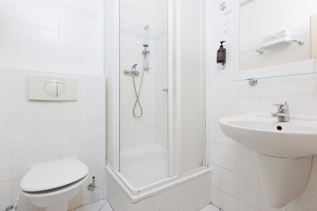 Deluxe Doppel-/Zweibettzimmer mit Balkon
