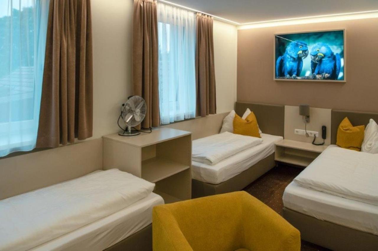 Dreibettzimmer